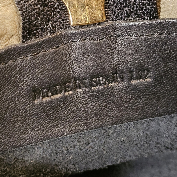 LOEWE SUEDE HANDBAG - Picture 13 of 16